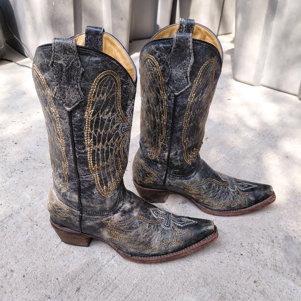 Corral Goldie Winged Distress Boots
